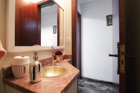 Apartamento para alugar com 168m², 3 quartos e 3 vagas Apartamento para alugar com 168m², 3 quartos e 3 vagasLavabo