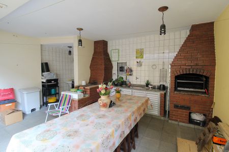 Quintal de casa para alugar com 3 quartos, 190m² em Jaguaré, São Paulo