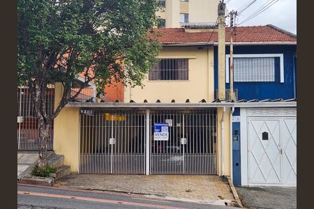 Casa para alugar com 190m², 3 quartos e 2 vagasFachada