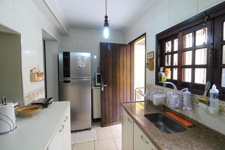 Cozinha de casa para alugar com 3 quartos, 190m² em Jaguaré, São Paulo