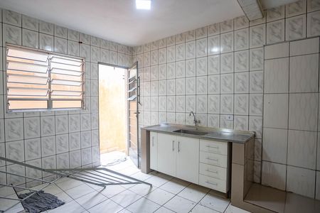 Sala / cozinha  de casa para alugar com 2 quartos, 55m² em Taboão, Diadema