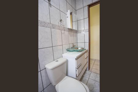 Casa para alugar com 55m², 2 quartos e sem vaga Casa para alugar com 55m², 2 quartos e sem vagaBanheiro social