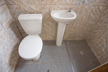 Banheiro da suíte  de casa para alugar com 2 quartos, 55m² em Taboão, Diadema