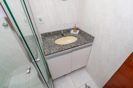 Apartamento à venda com 98m², 3 quartos e 2 vagasBanheiro Social