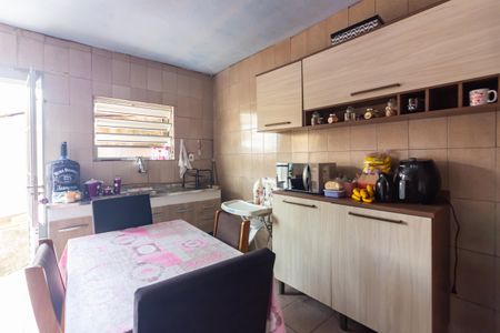 Casa à venda com 41m², 2 quartos e 10 vagasCozinha 