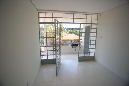 Casa para alugar com 180m², 4 quartos e 2 vagasSala