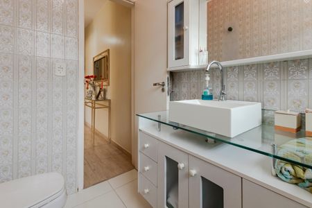 Casa à venda com 100m², 3 quartos e sem vaga Casa à venda com 100m², 3 quartos e sem vagaBanheiro