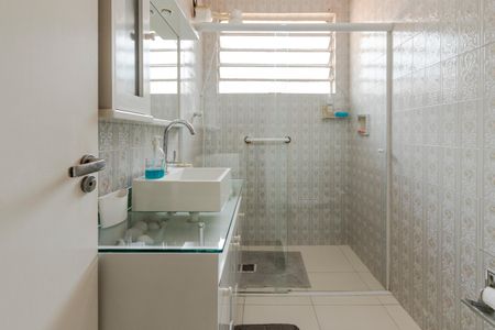 Casa à venda com 100m², 3 quartos e sem vaga Casa à venda com 100m², 3 quartos e sem vagaBanheiro