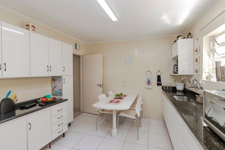 Casa à venda com 100m², 3 quartos e sem vaga Casa à venda com 100m², 3 quartos e sem vagaCozinha