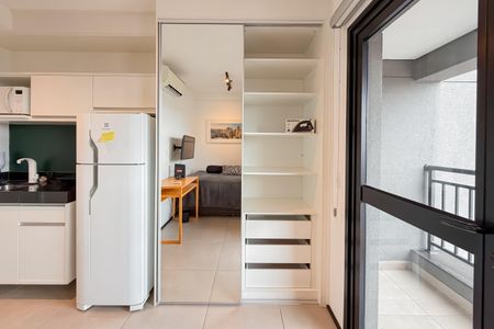 Studio à venda com 21m², 1 quarto e sem vagaArmários