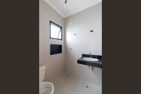 Casa à venda com 110m², 2 quartos e 2 vagasBanheiro Suíte 2