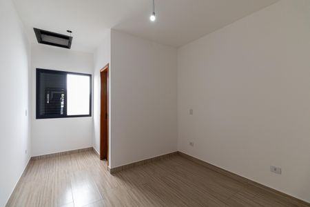 Casa à venda com 110m², 2 quartos e 2 vagasSuíte 2