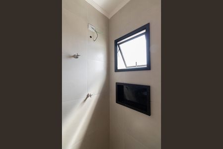 Casa à venda com 110m², 2 quartos e 2 vagasBanheiro Suíte 1