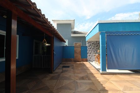 Casa de condomínio à venda com 170m², 2 quartos e sem vagaQuintal