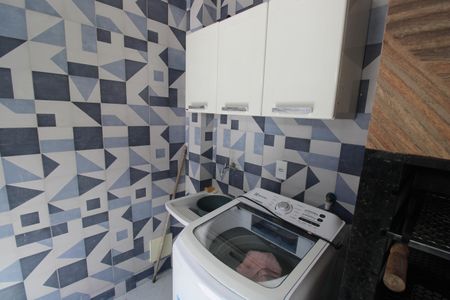 Casa de condomínio à venda com 170m², 2 quartos e sem vagaÁrea de serviço