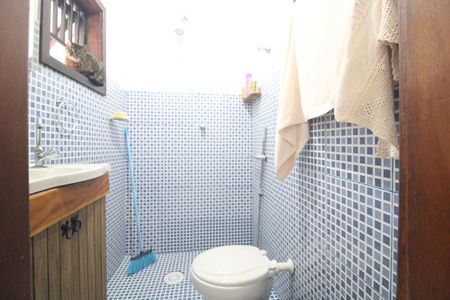 Casa à venda com 165m², 2 quartos e 2 vagasBanheiro da edícula