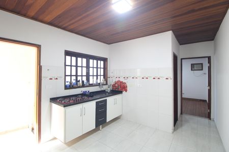 Casa à venda com 165m², 2 quartos e 2 vagasCozinha