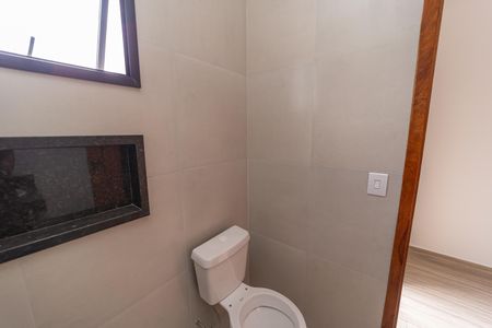 Casa à venda com 110m², 2 quartos e 2 vagasBanheiro do Quarto 2