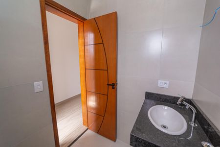 Casa à venda com 110m², 2 quartos e 2 vagasBanheiro do Quarto 2