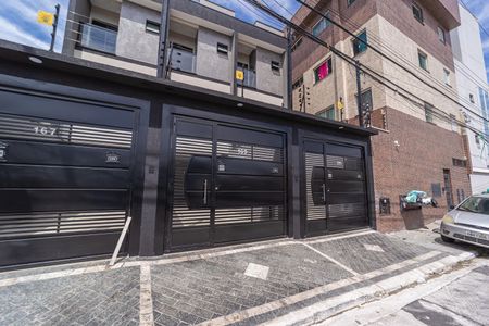 Casa à venda com 110m², 2 quartos e 2 vagasFachada