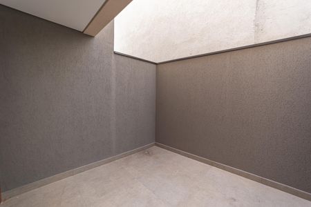 Casa à venda com 110m², 2 quartos e 2 vagasQuintal/Área de Serviço