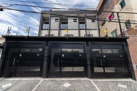Casa à venda com 110m², 2 quartos e 3 vagasFachada