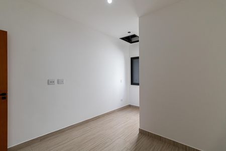 Casa à venda com 110m², 2 quartos e 3 vagasSuíte 2