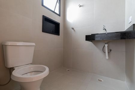 Casa à venda com 110m², 2 quartos e 3 vagasBanheiro Suíte 2