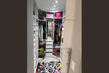 Casa à venda com 260m², 4 quartos e 3 vagas