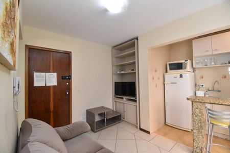Sala de apartamento para alugar com 1 quarto, 40m² em Centro, Curitiba