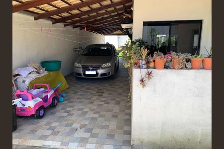 Área externa de casa à venda com 2 quartos, 500m² em Tupã, Contagem
