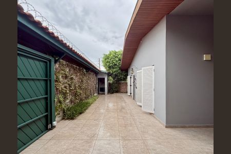 Casa à venda com 330m², 3 quartos e 3 vagas Casa à venda com 330m², 3 quartos e 3 vagasGaragem