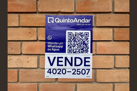 Casa à venda com 330m², 3 quartos e 3 vagas Casa à venda com 330m², 3 quartos e 3 vagasPlaca