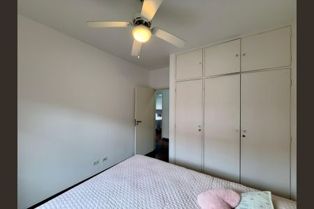 Casa à venda com 330m², 3 quartos e 3 vagas Casa à venda com 330m², 3 quartos e 3 vagasQuarto 2