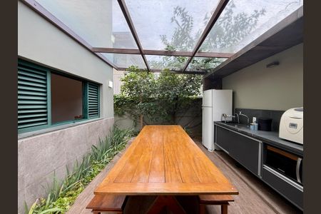 Casa à venda com 330m², 3 quartos e 3 vagas Casa à venda com 330m², 3 quartos e 3 vagasChurrasqueira