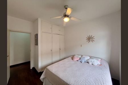 Casa à venda com 330m², 3 quartos e 3 vagas Casa à venda com 330m², 3 quartos e 3 vagasQuarto 2