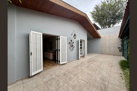 Casa à venda com 330m², 3 quartos e 3 vagas Casa à venda com 330m², 3 quartos e 3 vagasGaragem