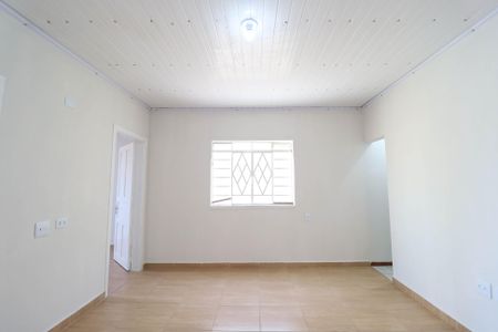 Casa para alugar com 70m², 2 quartos e sem vaga