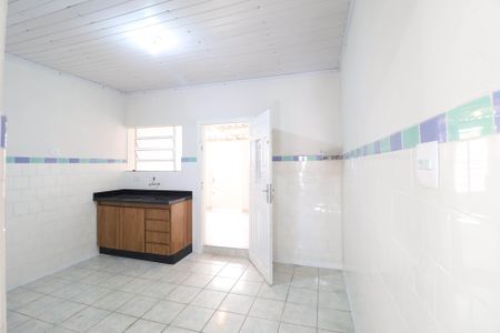 Casa para alugar com 70m², 2 quartos e sem vaga