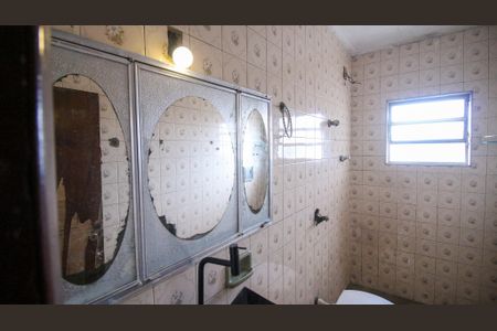 Casa para alugar com 137m², 3 quartos e 1 vagaBanheiro