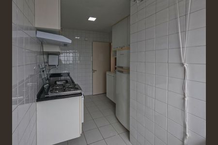 Apartamento à venda com 55m², 2 quartos e 1 vaga Apartamento à venda com 55m², 2 quartos e 1 vagaCozinha e Área de Serviço