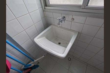 Apartamento à venda com 55m², 2 quartos e 1 vaga Apartamento à venda com 55m², 2 quartos e 1 vagaCozinha e Área de Serviço