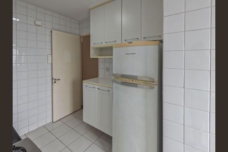 Apartamento à venda com 55m², 2 quartos e 1 vaga Apartamento à venda com 55m², 2 quartos e 1 vagaCozinha e Área de Serviço