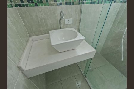 Apartamento à venda com 55m², 2 quartos e 1 vaga Apartamento à venda com 55m², 2 quartos e 1 vagaBanheiro