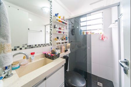 Banheiro  de apartamento para alugar com 2 quartos, 47m² em Parque Sao Vicente, Santo André