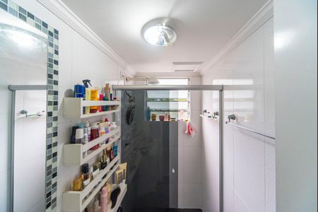 Banheiro  de apartamento para alugar com 2 quartos, 47m² em Parque Sao Vicente, Santo André