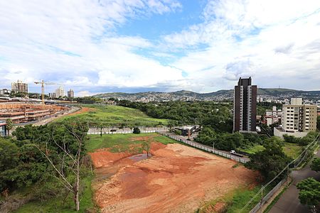 Apartamento para alugar com 68m², 2 quartos e 2 vagasVista da Janela da Suíte