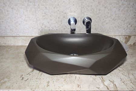 Apartamento para alugar com 68m², 2 quartos e 2 vagas Apartamento para alugar com 68m², 2 quartos e 2 vagasBanheiro do Corredor