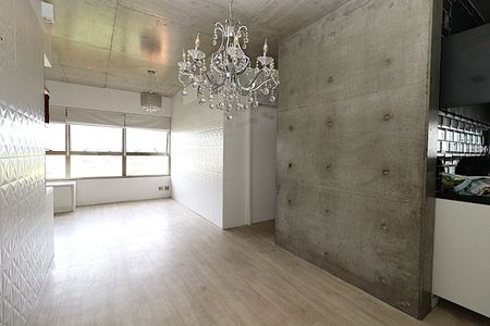 Sala de apartamento para alugar com 2 quartos, 68m² em Petrópolis, Porto Alegre