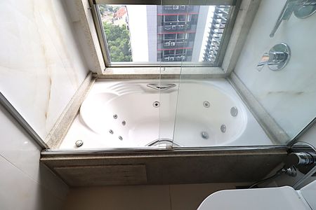 Apartamento para alugar com 68m², 2 quartos e 2 vagasBanheira da Suíte - Banheira